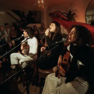Zé Ibarra, Dora Morelenbaum, Julia Mestre – Live At Glasshaus