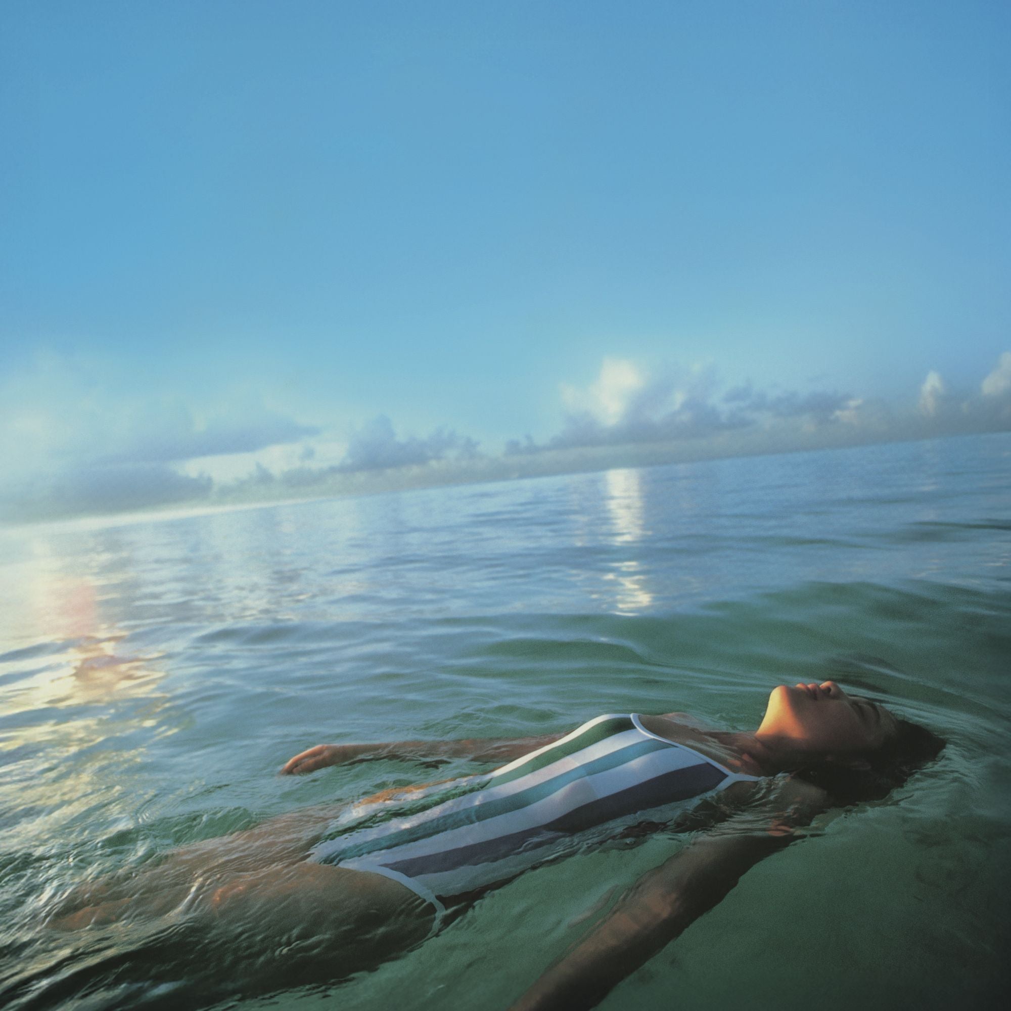 菊池桃子 (Momoko Kikuchi) - Ocean Side