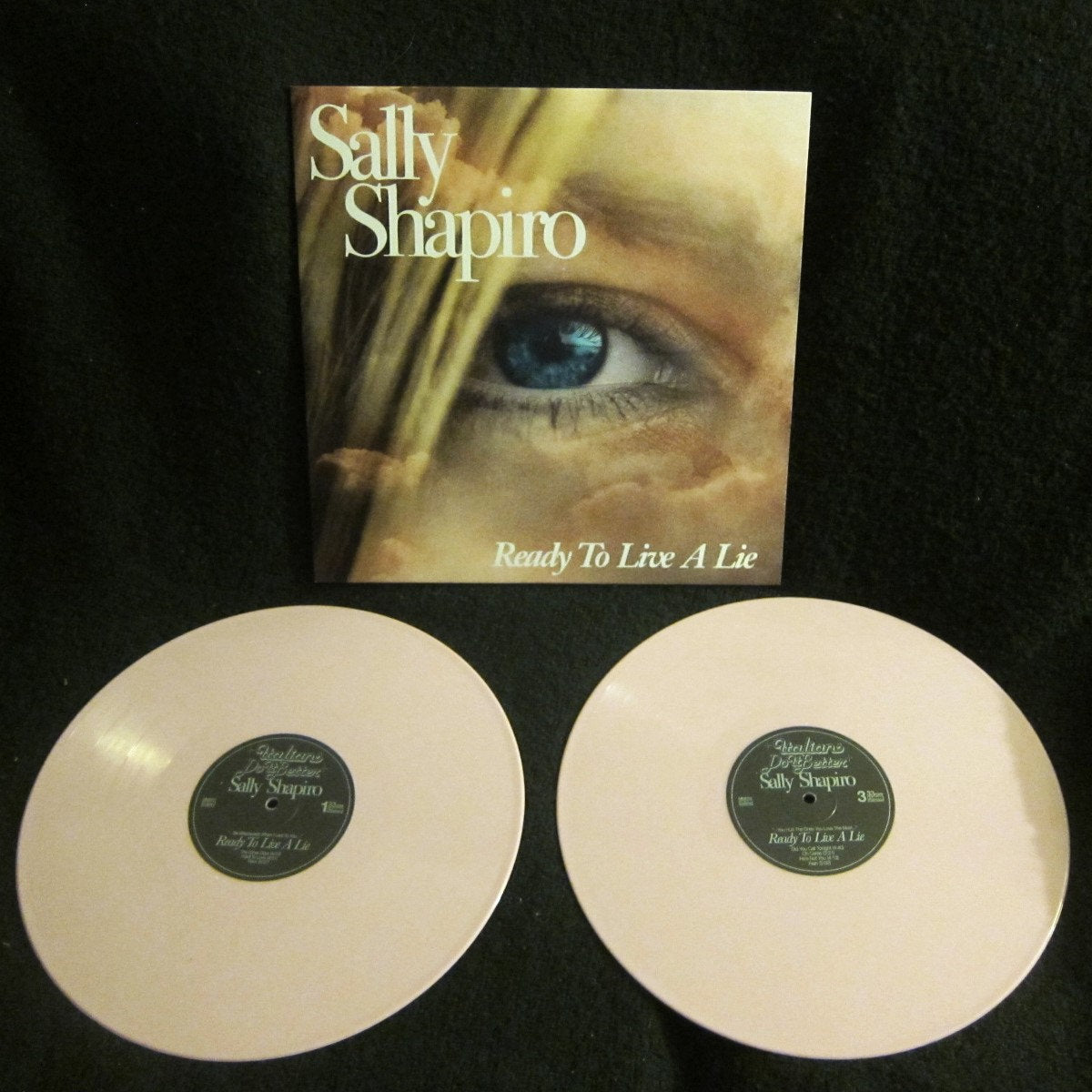 Sally Shapiro – Ready To Live A Lie