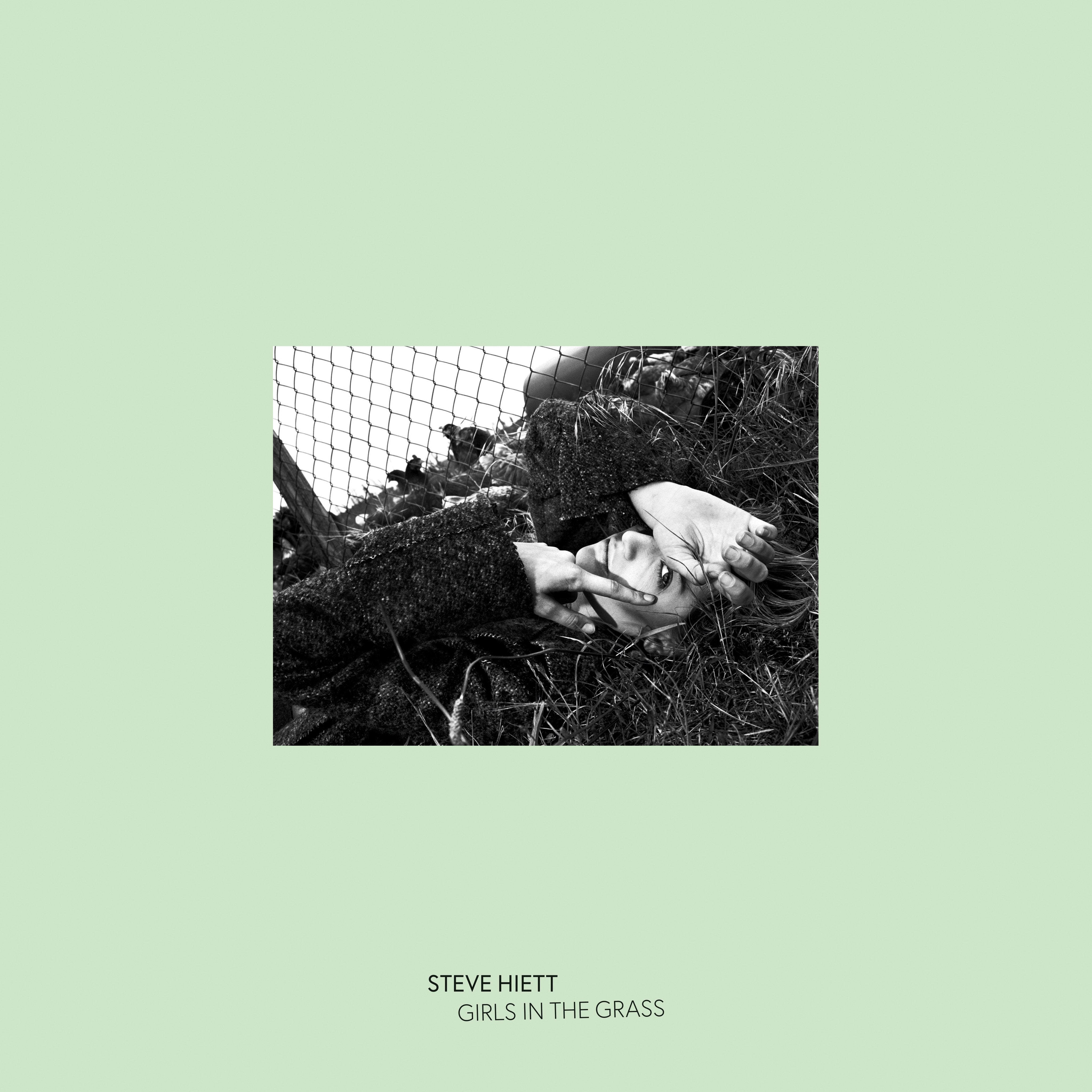 Steve Hiett – Girls In The Grass