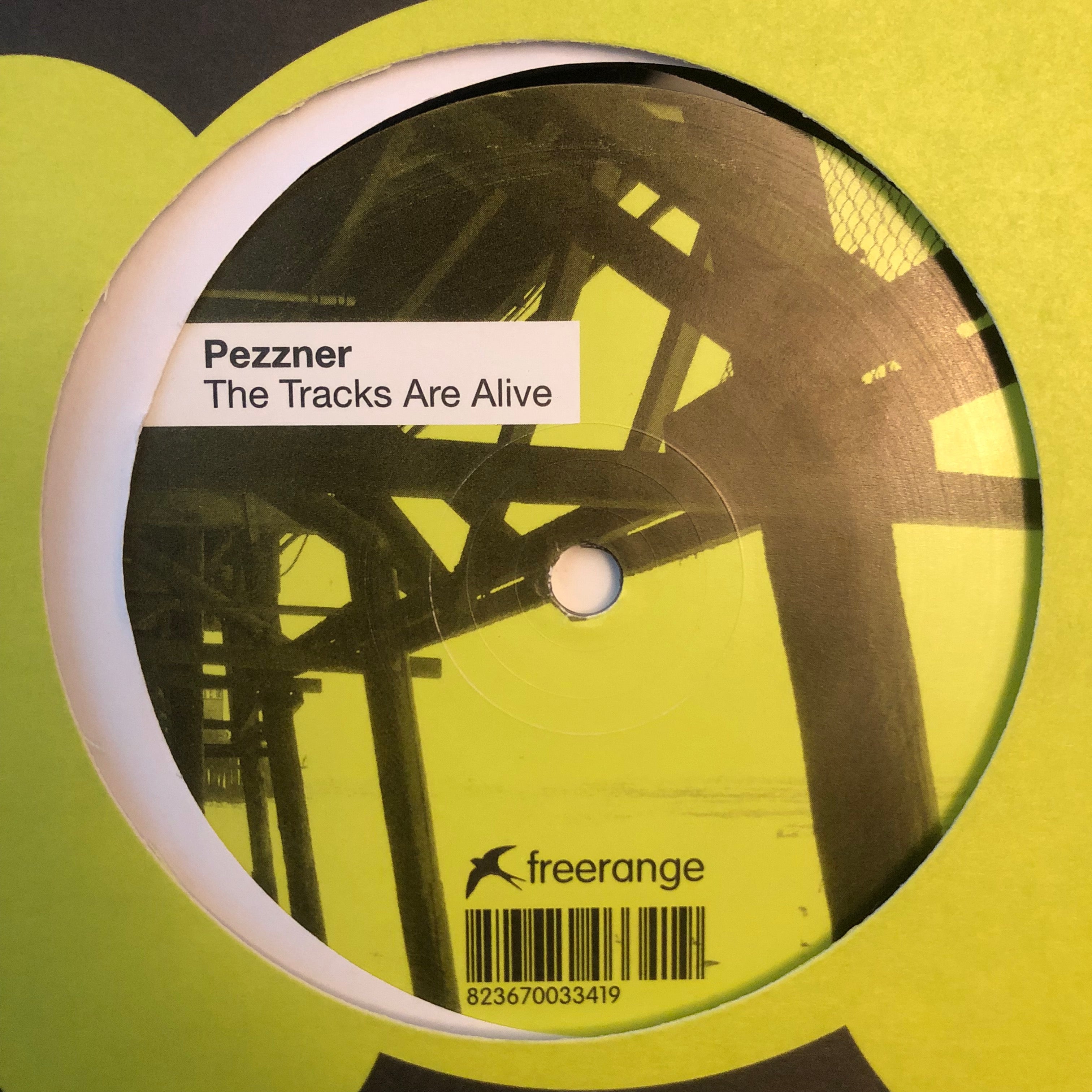 PEZZNER / THE TRACKS ARE ALIVE (USED)